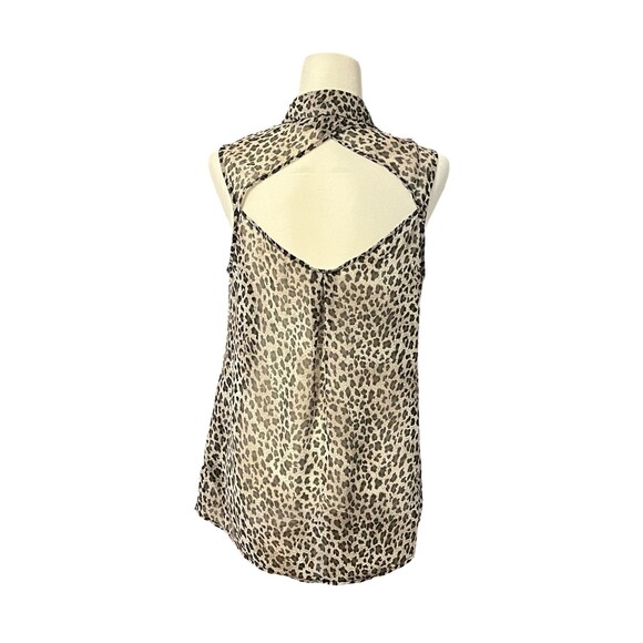 🔥 F21 Leopard Sheer Open-Back Button Top, M EUC ! 🔥 - Picture 4 of 12